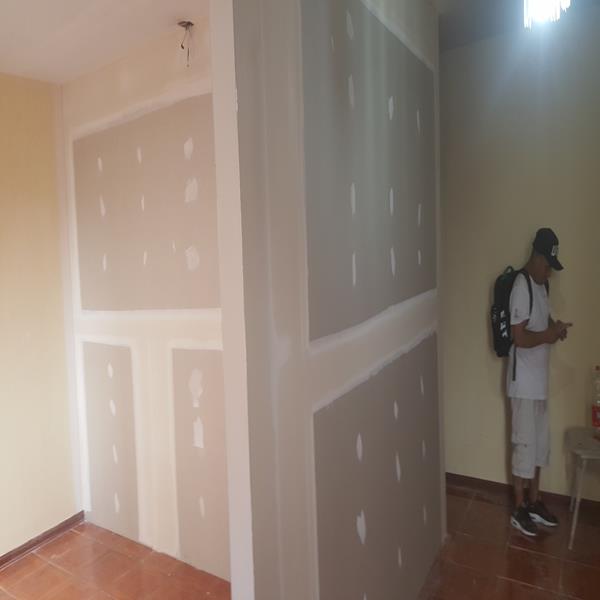 Paredes y divisiones de drywall